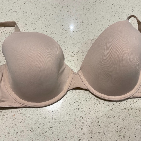 Beige/nude Victoria Secret Bra 34 DD - Picture 1 of 3